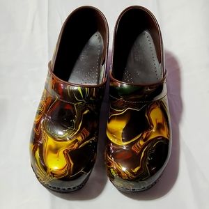 Clogs